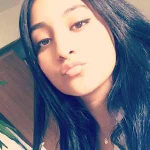 Meet your Posher, Naadera